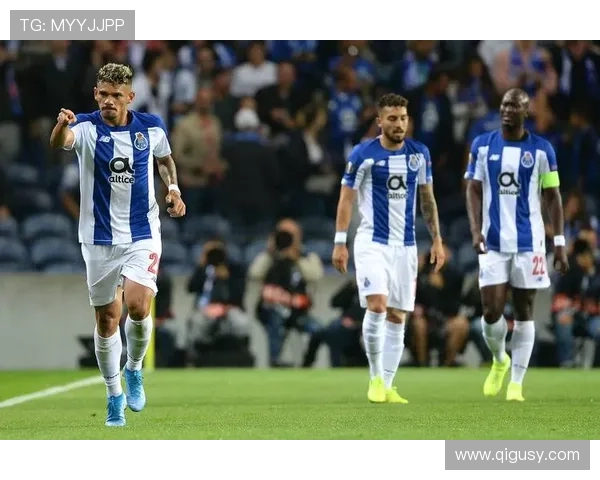 波尔图队阵型调整引发热议，媒体分析新战略是否能助力球队重回巅峰