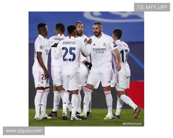 齐达内职业生涯数据回顾：从球场巨星到传奇教练的成长与成就分析