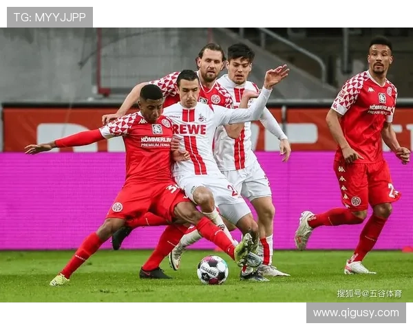 足球球星对比：近期表现与竞技状态走势分析