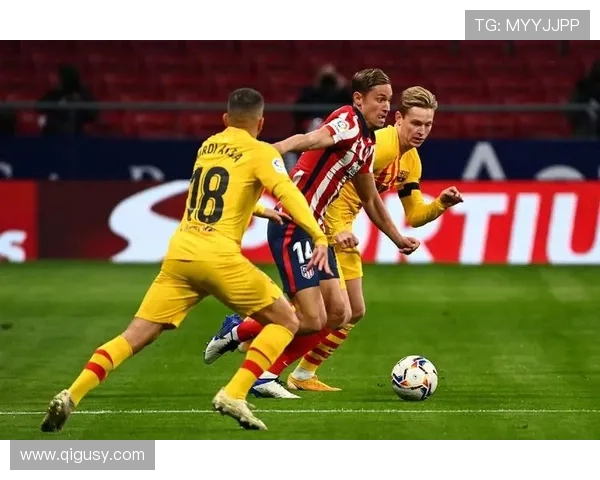 德布劳内与佩德里中场角色对比:体系适配性与创造力差异解析 德布劳内与佩德里中场角色对比:体系适配性与创造力差异解析