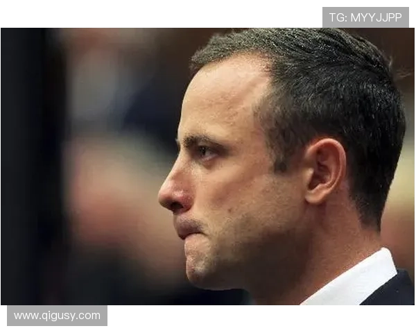 奥斯卡·皮斯托瑞斯这日常真难想象，赛场上飞腿，家里却是另一番剧本